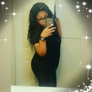 Meet your Posher, Ebony